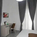 Il Vecchio Fauno בית הארחה 3*