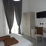 Il Vecchio Fauno בית הארחה